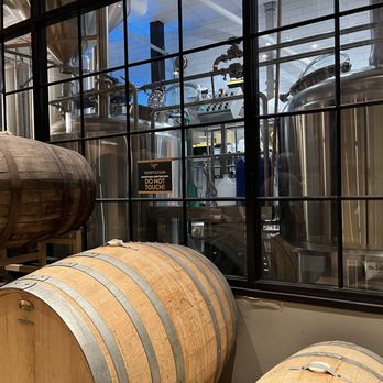 Union Bear Brewing Company - American Near Me - Plano, Texas Union Bear Brewing Company - American Near Me - Plano, Texas