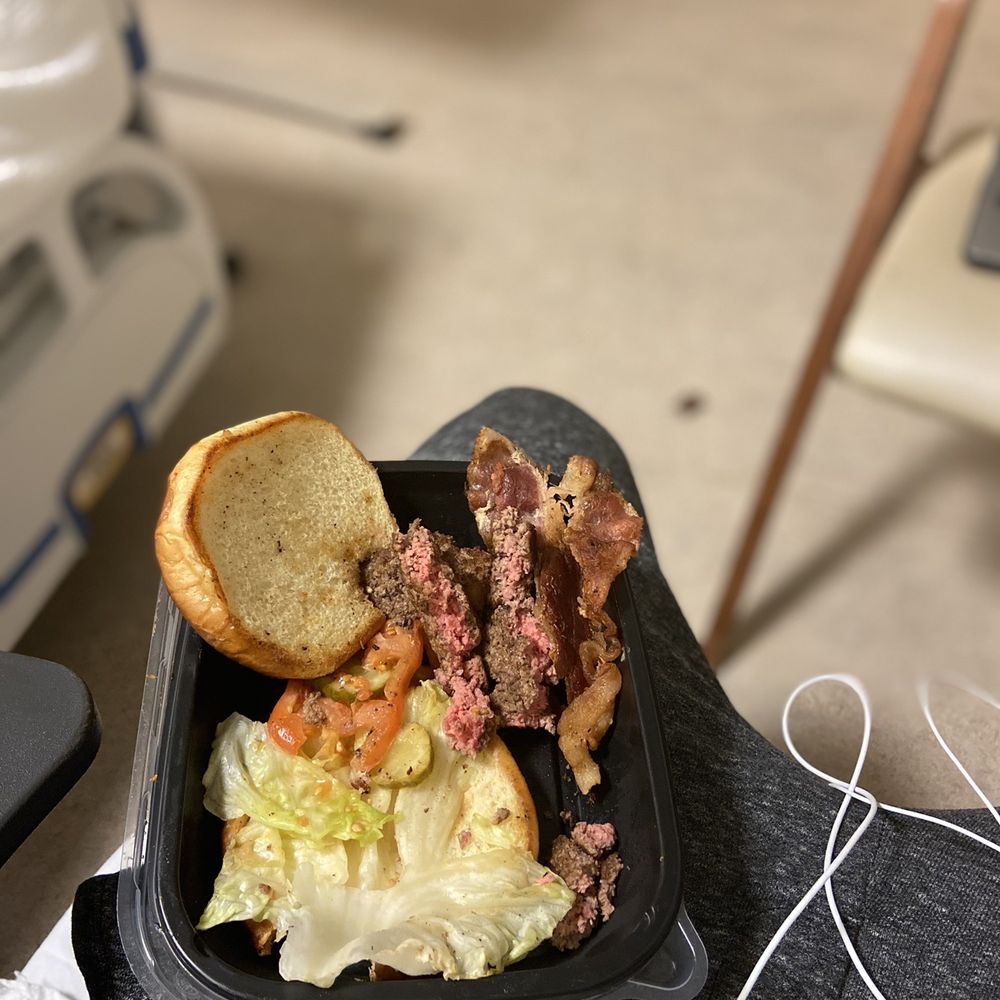 " Whisky Bacon Burger " " Whisky Bacon Burger "