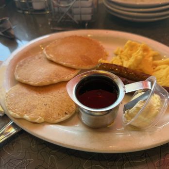 Mo's Egg House - Kids meal pancake sausage and eggs - Breakfast & Brunch Near Me - Temecula, California