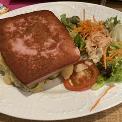 Weißbräu Huber - Bavarian meatloaf and German potato salad