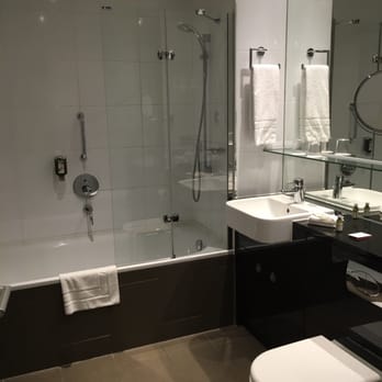 Adina Hotel Berlin Checkpoint Charlie - Bathroom - Hotels Near Me - Berlin, BE