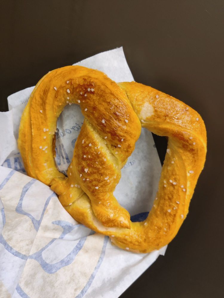 AUNTIE ANNE’S Updated August 2024 82 Photos & 80 Reviews 5757