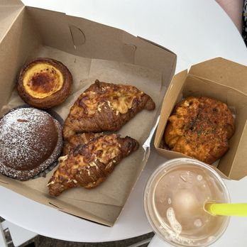 Café Dear Leon - Ham and cheese croissant, crab bagel - Cafes Near Me - Baltimore, Maryland