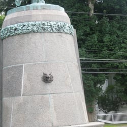 General Putnam Monument