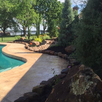 Boone's Landscaping - Before and after photos. Lake front property lake Conroe. All work completed in 1 day - Tree Services Near Me - Conroe, Texas Boone's Landscaping - Before and after photos. Lake front property lake Conroe. All work completed in 1 day - Tree Services Near Me - Conroe, Texas
