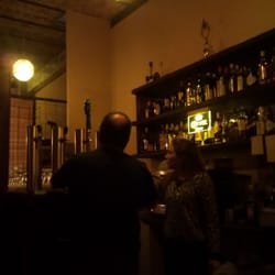 Houdini Public Bar