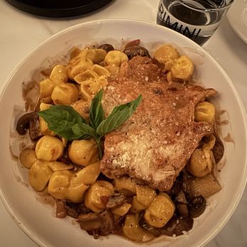 Rimini Restaurant - Pollo Marsala con Sacchetti - Italian Near Me - Kirkland, Washington Rimini Restaurant - Pollo Marsala con Sacchetti - Italian Near Me - Kirkland, Washington