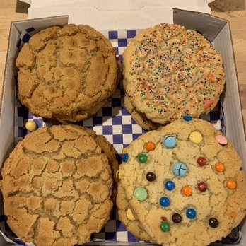 Good L'oven - Cookies cookies cookies!!! FABULOUS variety and so delicious!!! - Bakeries Near Me - Pittsburgh, Pennsylvania
