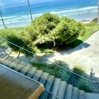 Caroline's Seaside Cafe by Giuseppe - After dining , we walked  down to this stairs to walk to the beach - Cafes Near Me - La Jolla, California