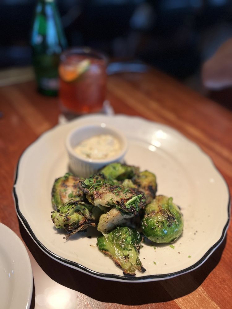 HOUSTON’S RESTAURANT near you at 320 S Arroyo Pkwy, Pasadena