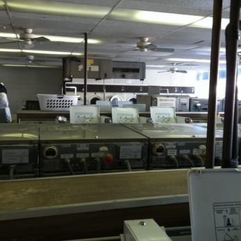 Coin Laundry Wash-Fold Service - Inside the Washeteria.. Run down, old machines.. 1.25 for single load washes, 2.50 for double loads, large dryers are 25-10m - Laundromat Near Me - Houston, Texas Coin Laundry Wash-Fold Service - Inside the Washeteria.. Run down, old machines.. 1.25 for single load washes, 2.50 for double loads, large dryers are 25-10m - Laundromat Near Me - Houston, Texas