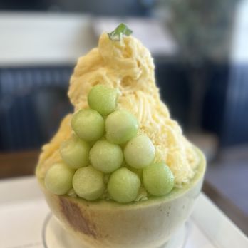 Oakobing - Mango Melon Shaved Ice - Ice Cream & Frozen Yogurt Near Me - Pasadena, California