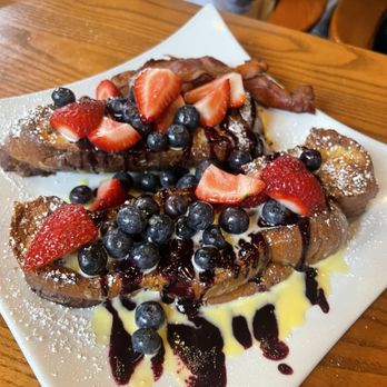 Hootch and Banter - Mixed Berry French Toast - New American Near Me - Frederick, Maryland