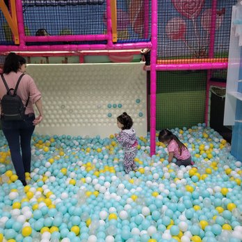 Candeeland - Ball pit for 5yrs and under - Indoor Playcenter Near Me - Downey, California Candeeland - Ball pit for 5yrs and under - Indoor Playcenter Near Me - Downey, California