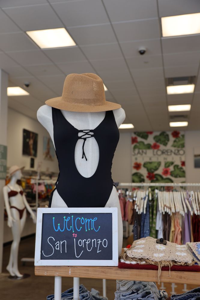 San Lorenzo Bikinis - Kapolei Logo