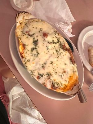 Loui's Pizza by null