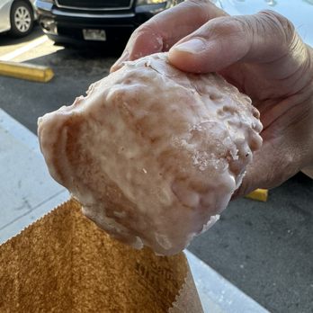 Kamehameha Bakery - Glaze butter milk - Bakeries Near Me - Honolulu, Hawaii Kamehameha Bakery - Glaze butter milk - Bakeries Near Me - Honolulu, Hawaii