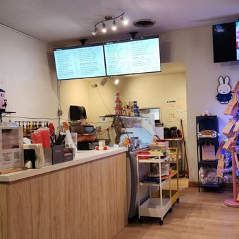 Teews - Waiting for HK milk tea BOGO (12/14/25) - Desserts Near Me - Shoreline, Washington