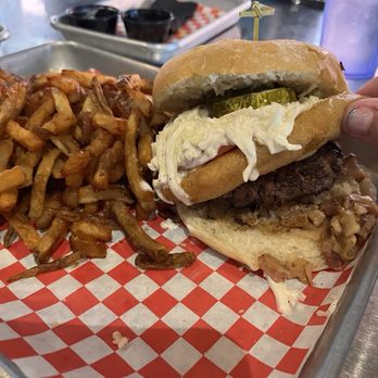 Graze Burgers - Tennessee burger - Burgers Near Me - Sevierville, Tennessee