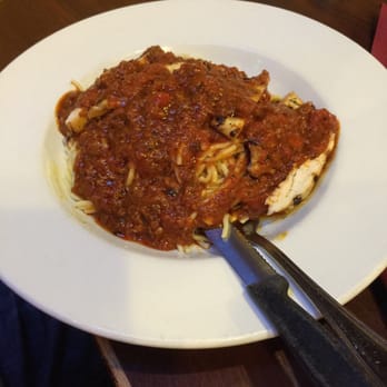 Strings Italian Cafe - Gluten free spaghetti with added chicken breast - Italian Near Me - Jackson, California