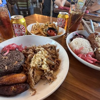 Baracoa Cuban Restaurant - Cuban Near Me - Palmdale, California