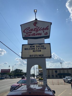 CATFISH SAM’S - 73 Photos & 122 Reviews - Seafood - 2735 W Division St ...