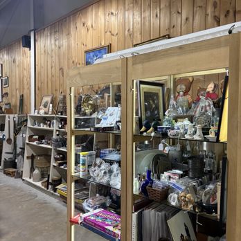 Antiques USA - So much stuff. - Antiques Near Me - Arundel, Maine