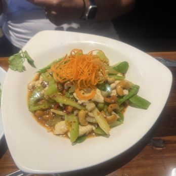 Banana Leaf Thai Cuisine - Cashew Delight - Thai Near Me - Dallas, Texas Banana Leaf Thai Cuisine - Cashew Delight - Thai Near Me - Dallas, Texas