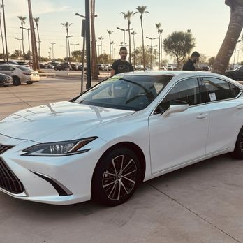 Arrowhead Lexus - Car Dealers Near Me - Peoria, Arizona