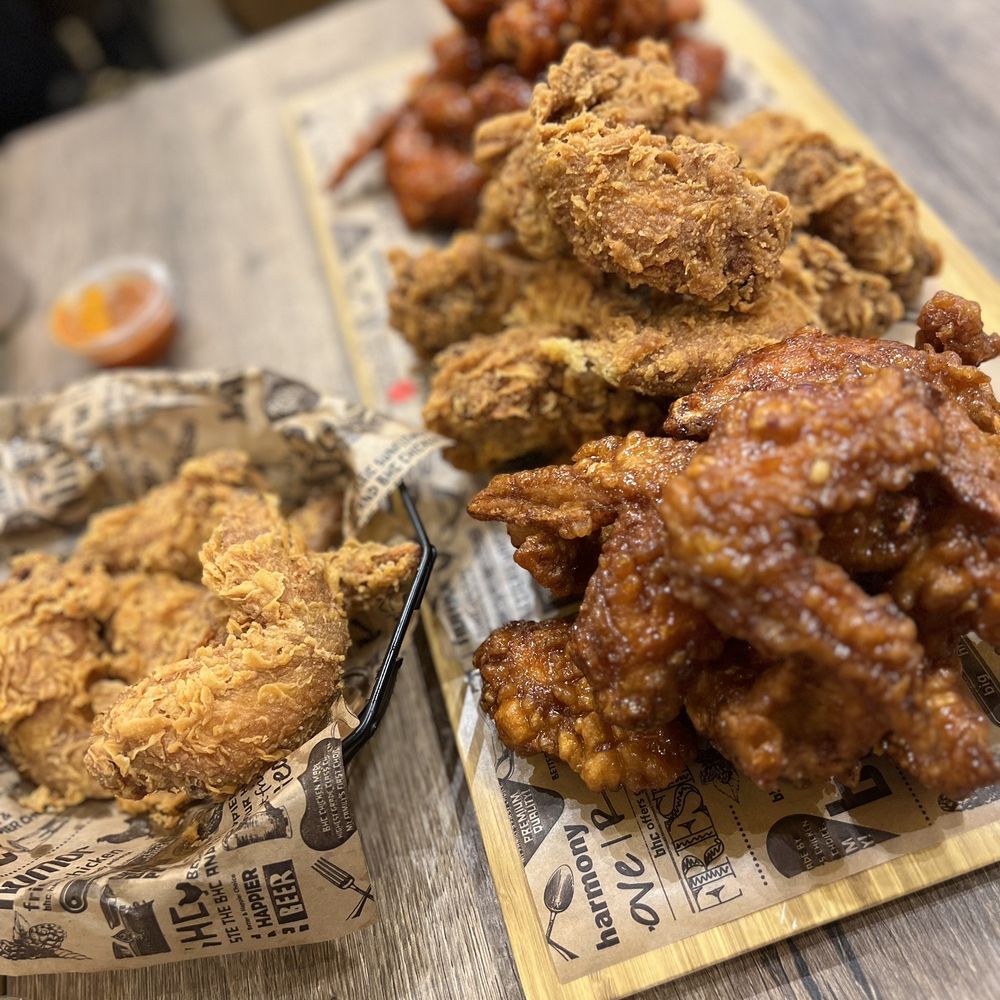 image of BHC 치킨, 토론토에 진출하여 한국의 맛을 캐나다에 소개하다