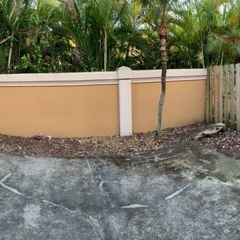 American Arbor Services - Yard before and after clean up - Tree Services Near Me - Pembroke Pines, Florida American Arbor Services - Yard before and after clean up - Tree Services Near Me - Pembroke Pines, Florida