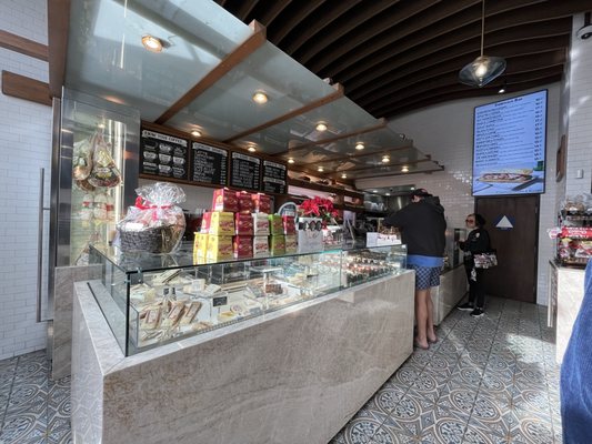 HauteMess Gourmet Market by null