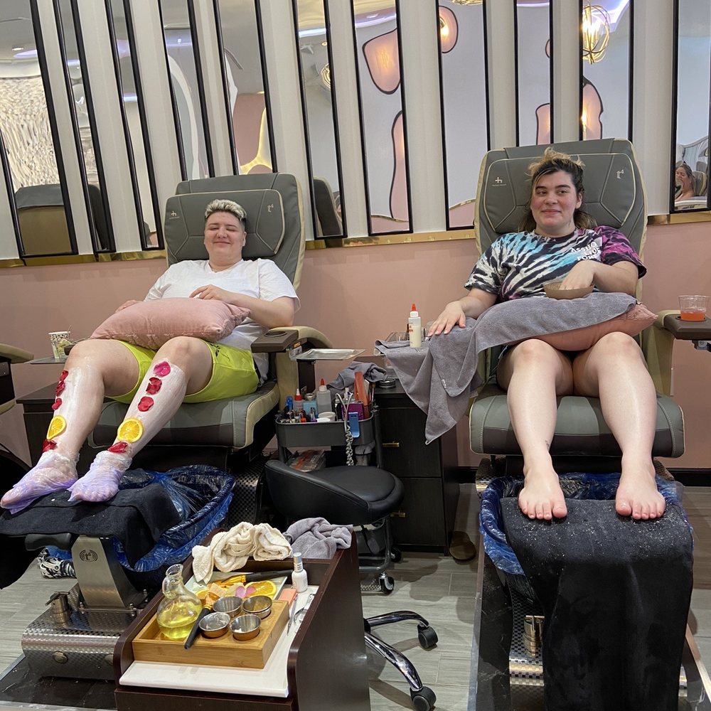 Aura Nail & Spa - What an amazing Monday! Thank you Aura Nail & Spa! - Nail Salons Near Me - Houston, Texas