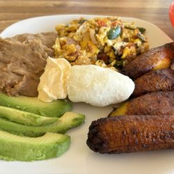 Liliana’s Burgers & Pupuseria - Salvadoran breakfast