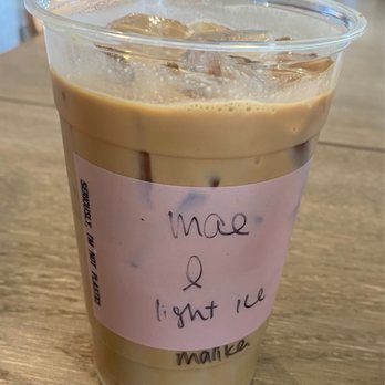 Java Kai Kauai - *Mac Nut Latte - Medium - Breakfast & Brunch Near Me - Kapaa, Hawaii