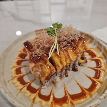 Zoo Spicy Bistro - Baked Salmon Roll - Thai Near Me - Lakewood, California Zoo Spicy Bistro - Baked Salmon Roll - Thai Near Me - Lakewood, California