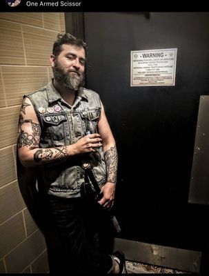 One Armed Scissor by null