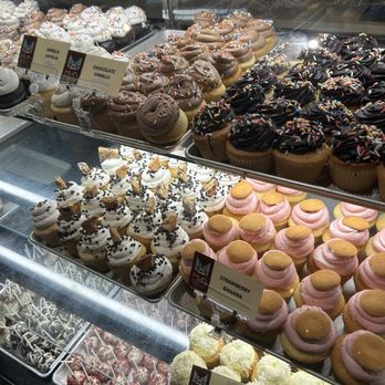 Mia's Bakery - Cupcakes - Bakeries Near Me - Brooklyn, New York Mia's Bakery - Cupcakes - Bakeries Near Me - Brooklyn, New York