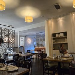 Layla Mediterranean Grill And Mezze - Lovely interior