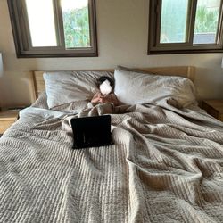 Bamboo Inn on Hana Bay - Very comfortable bed - toddler approved