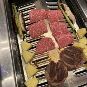 Park's BBQ - Meat with pineapple! - Barbeque Near Me - Los Angeles, California Park's BBQ - Meat with pineapple! - Barbeque Near Me - Los Angeles, California