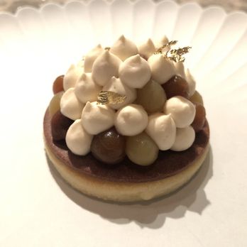Vea Restaurant & Lounge - "Moon cake": lotus seed, salted duck egg, caramel cream - Cocktail Bars Near Me - Hong Kong, HK