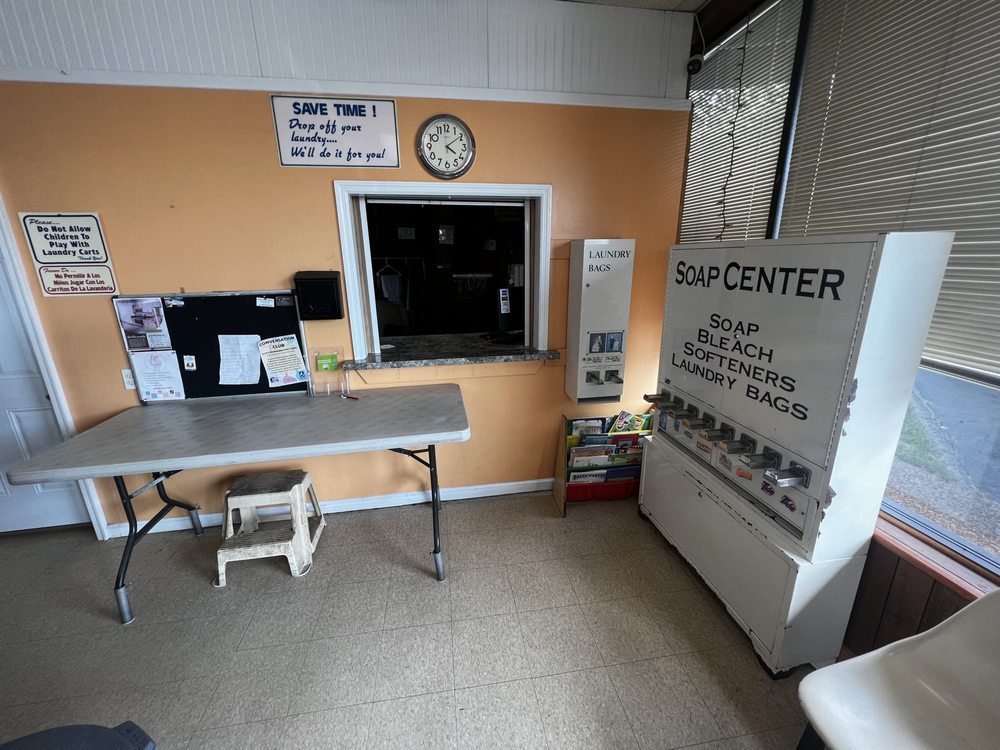 SUNSHINE LAUNDROMAT Updated October 2024 34 Photos & 11 Reviews