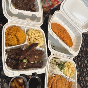 Mannge Town Cafe - Guamanian Near Me - Temecula, California