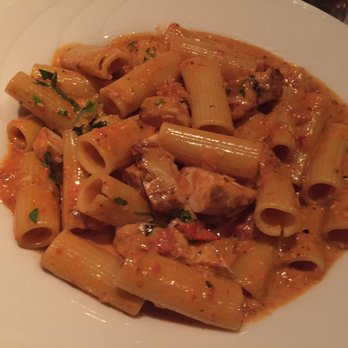 Cafe L'Amore - Rigatoni Vodka - Pizza Near Me - Oakland, New Jersey