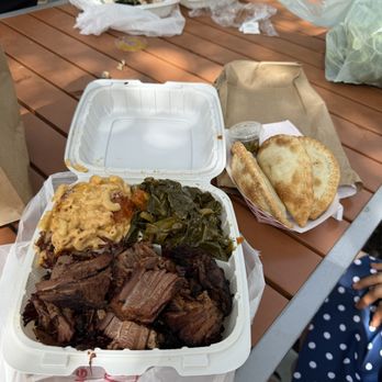 Wholly Smoke Bar-Q - Food Trucks Near Me - Dania Beach, Florida