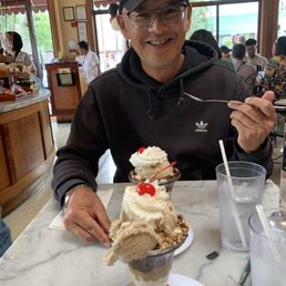 Jr black and tan sundae - anniversary special Jr black and tan sundae - anniversary special