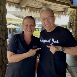 Koa Kea Resort Pool Bar - Me giving approval to the mixologist and she giving her approval to my hang out Original Joe's
