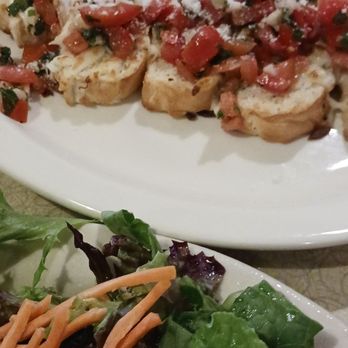 Gino's Italian Restaurant - Appetizers for my Lunch - Pizza Near Me - Round Rock, Texas
