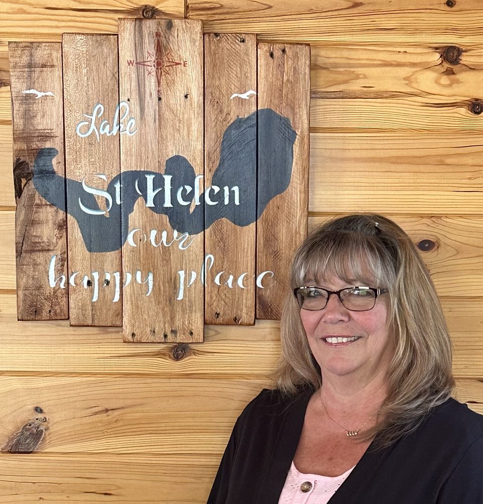 CARY REAL ESTATE Contact Agent 2760 W Houghton Lake Dr, Houghton